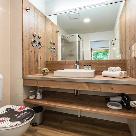 Strandtraum 20 Bis 4 Personen, Auf Anfrage Mit Strandkorb Lobbe